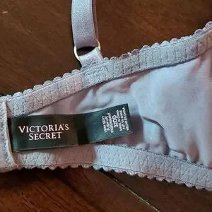 Victoria's Secret | Intimates & Sleepwear | 32dd Vs Very Sexy Pushup ...